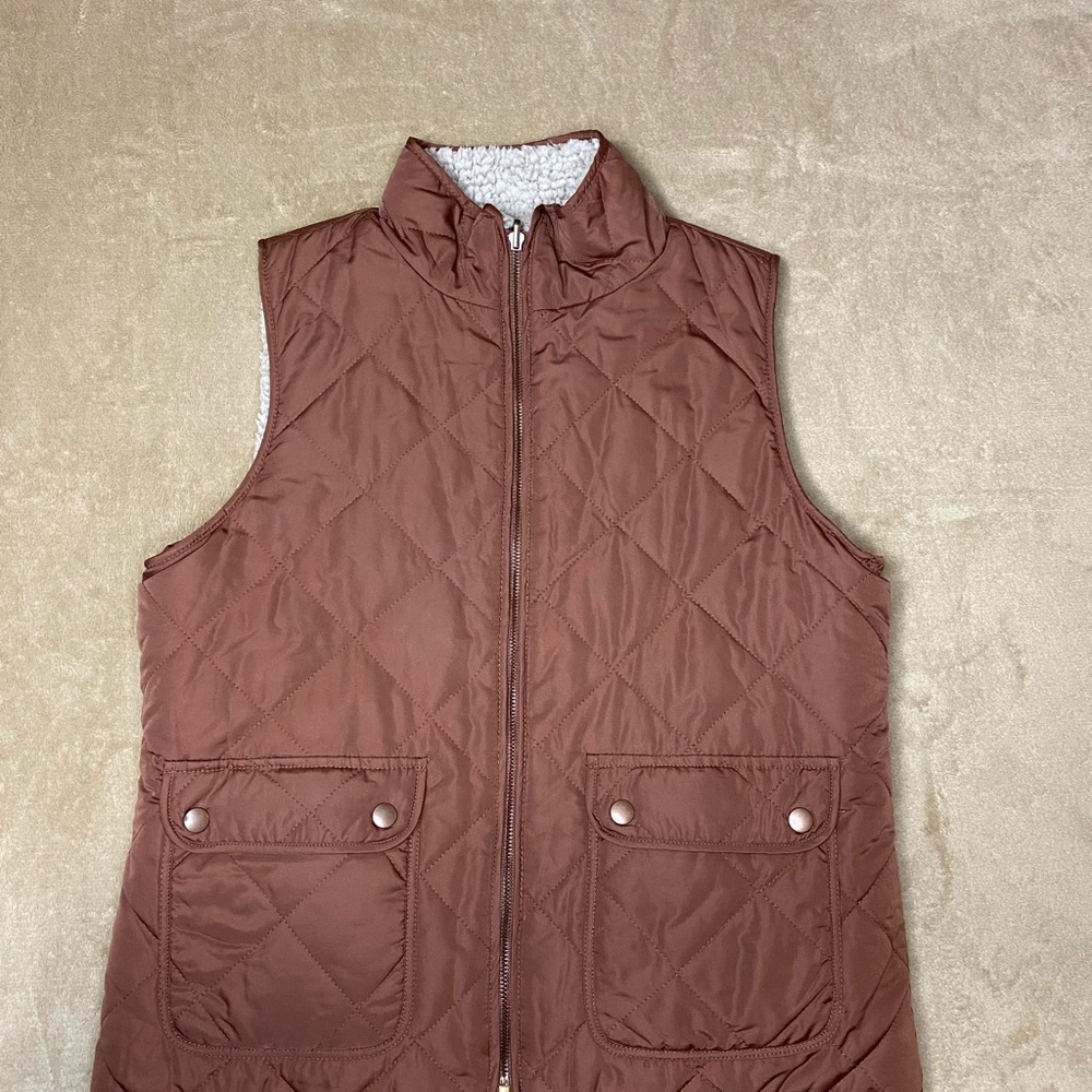 Altar'd State Brown Reversable Quilted Vest with‎ Soft Lining Sz Small